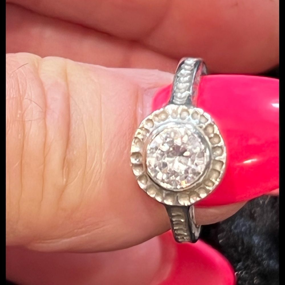 Gorgeous Sipalda Sterling Silver Ring size 5.75 Bright White Cubic Zirconia
